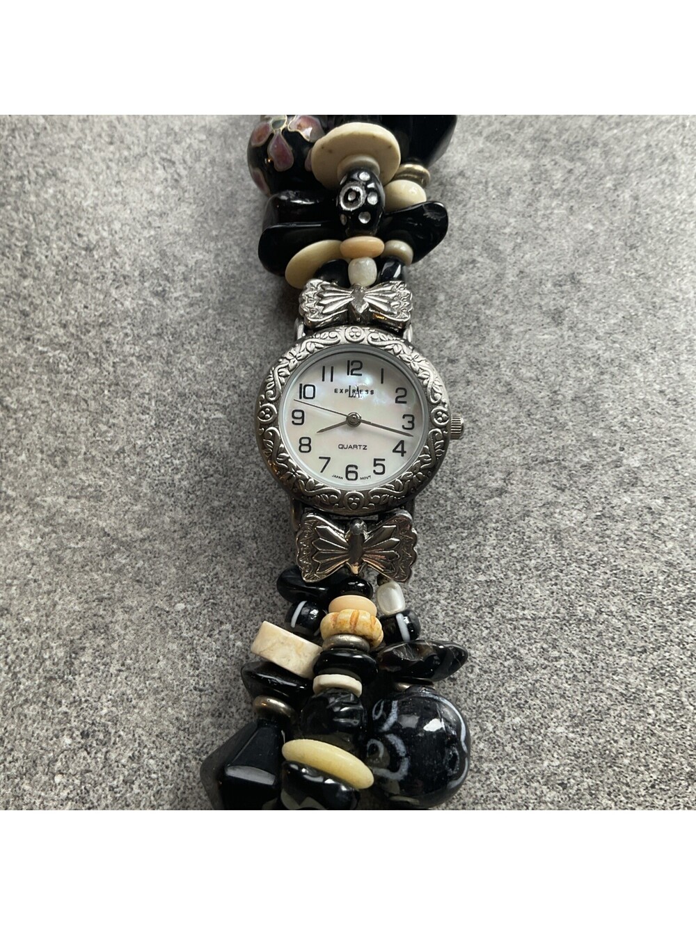 Vintage La Express Womens Bracelet Watch 26mm Silver Tone Case MOP Dial B-Q